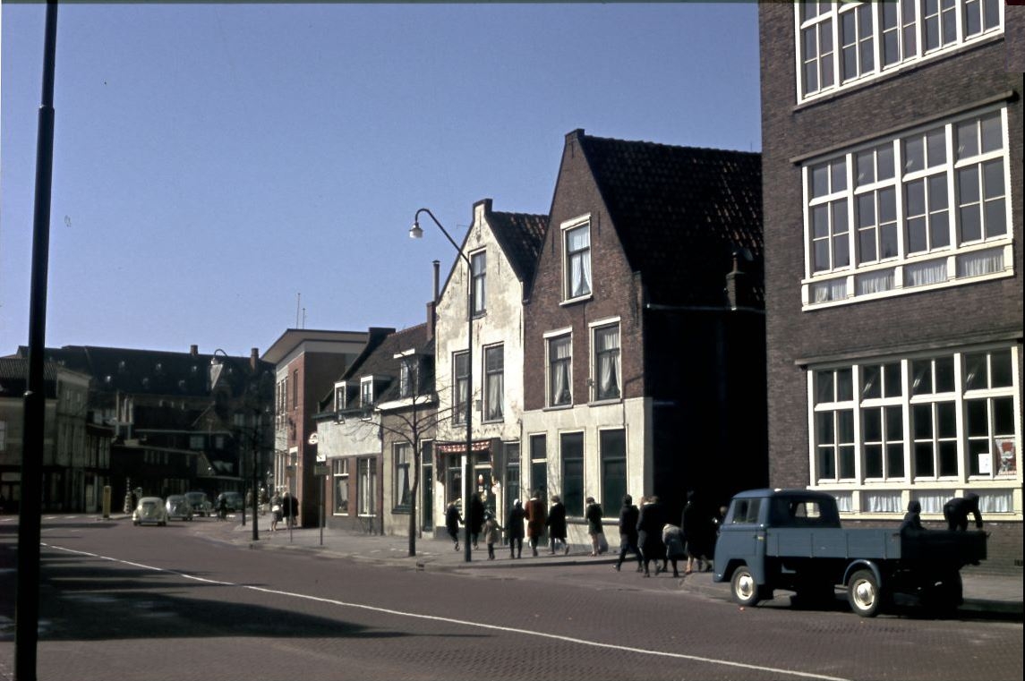 Levendaal met St Joris- en Krauwelsteeg.jpg
